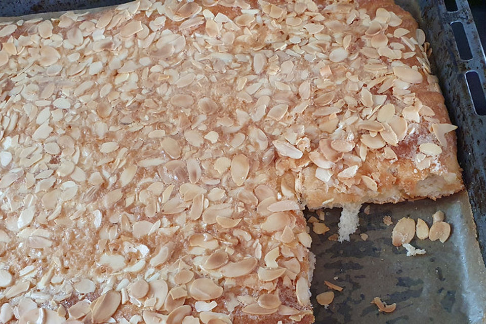 Blechkuchen - Blech-Butterkuchen Blechkuchen - Blech-Butterkuchen