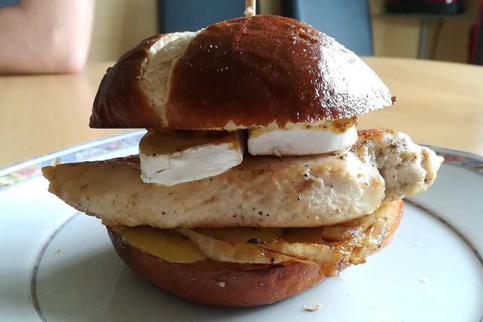 Apfel-Camembert-Chicken-Burger