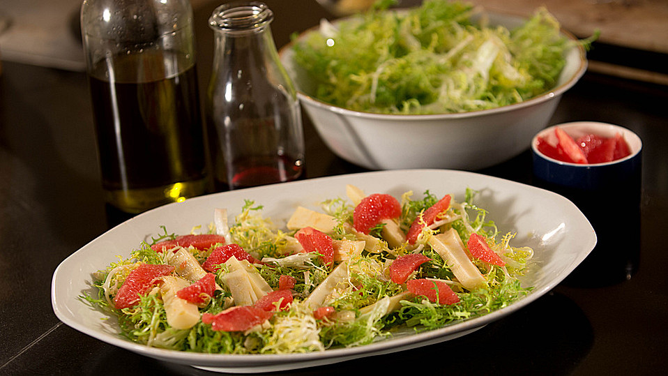 Fris-esalat-mit-Palmenherzen-und-Zitrus