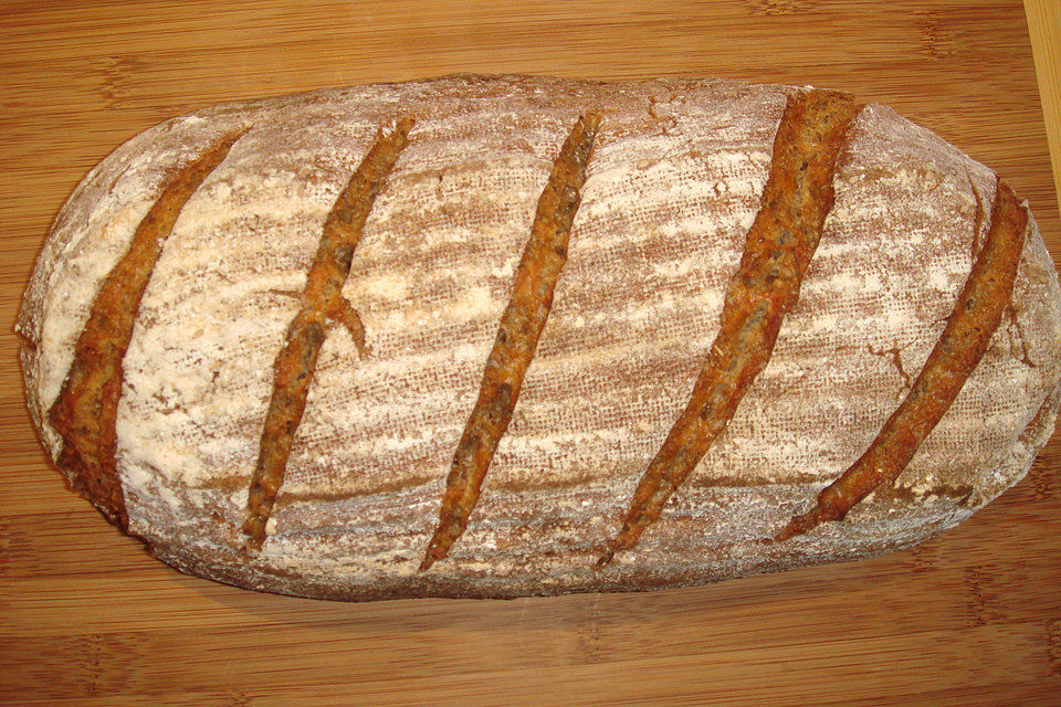 Schwäbisches Roggenmischbrot mit Kürbis