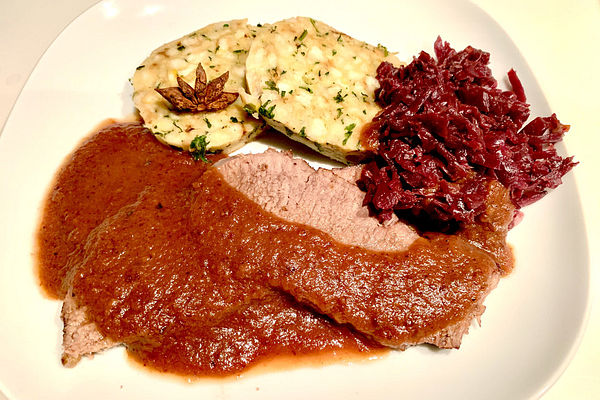 Winterlicher Rotwein-Rinderschmorbraten mit Pflaumensauce von AikoG ...