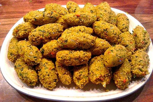 Vegetarische Bulgur-Frikadellen von fazouli| Chefkoch Vegetarische Bulgur-Frikadellen von fazouli| Chefkoch