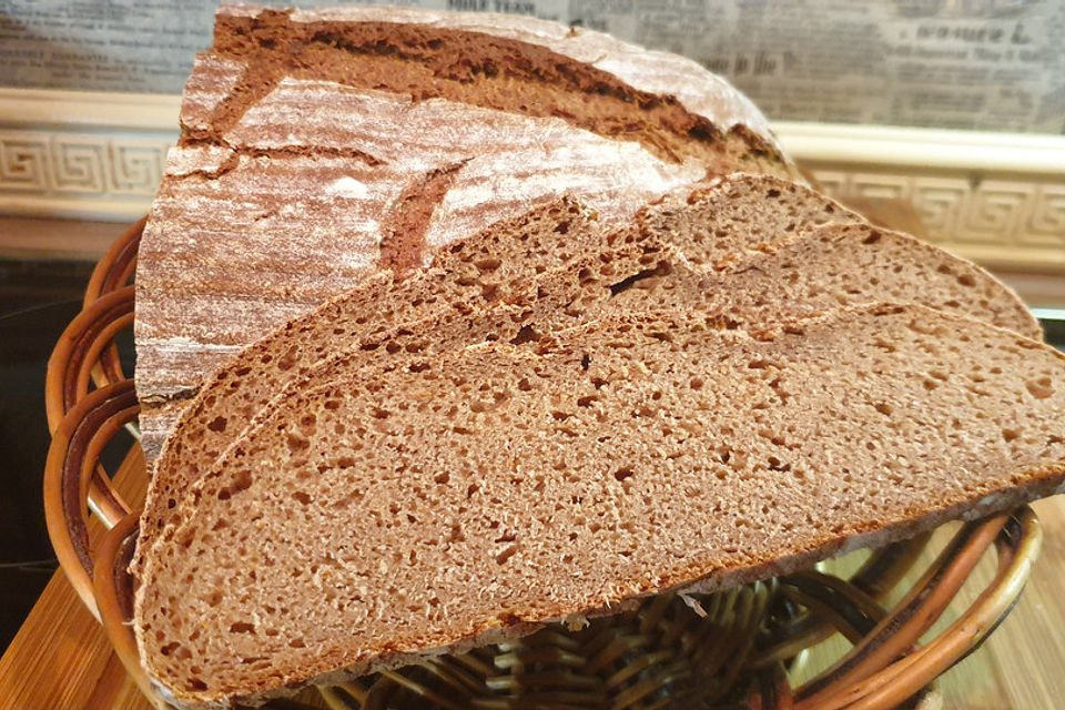 Roggenvollkornmischbrot mit Sauerteig nach Tiroler Art