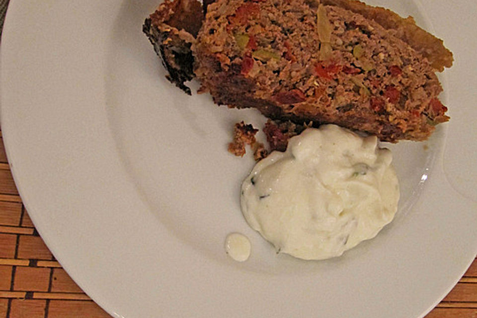 Mediterraner Hackbraten mit Kartoffelkruste