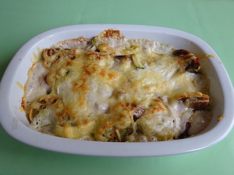 Zucchini-Maultaschen-Auflauf mit Pilzen und Zwiebeln von Lady-Celeste ...