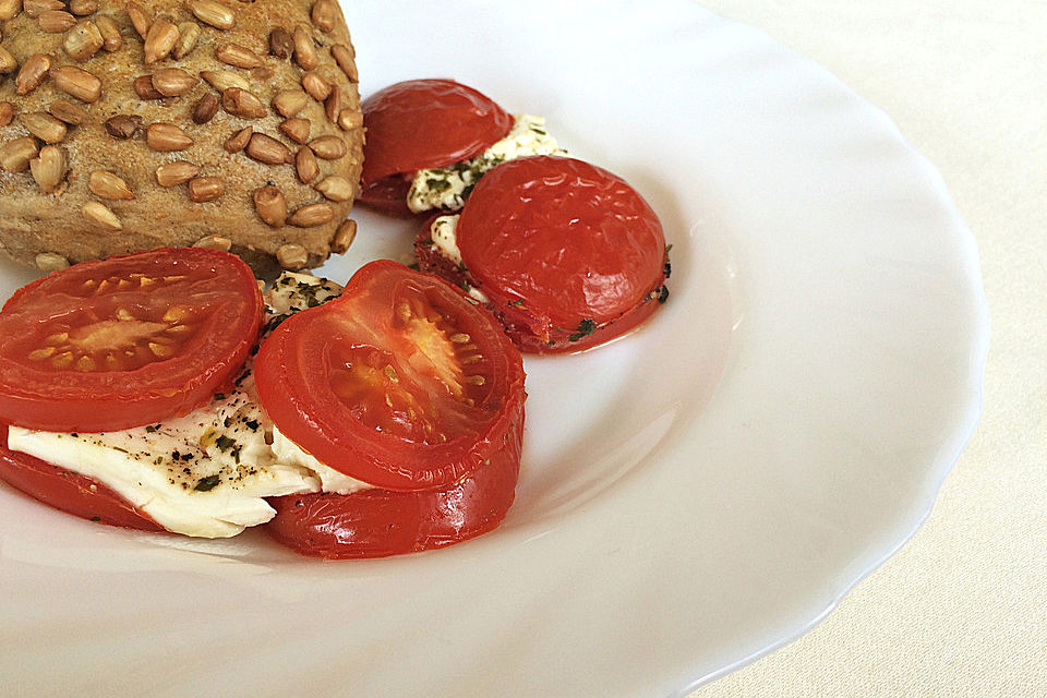 Gebackener Schafskäse mit Tomaten