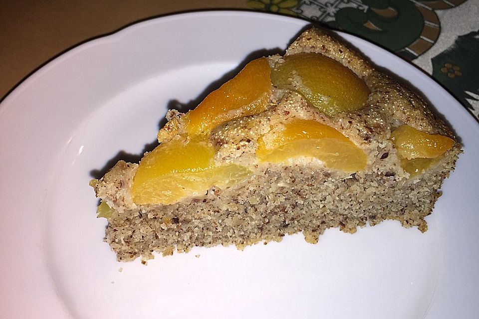 Veganer Zwetschgen-Grieß-Nuss-Kuchen