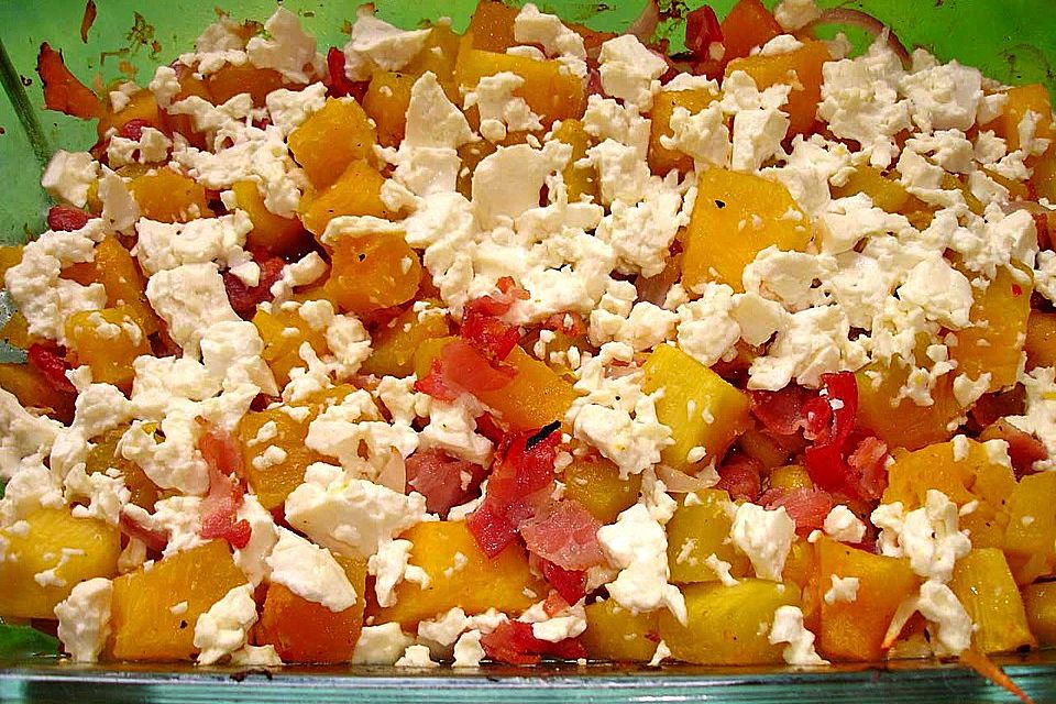 Kürbis gebacken mit Schinken  und Feta