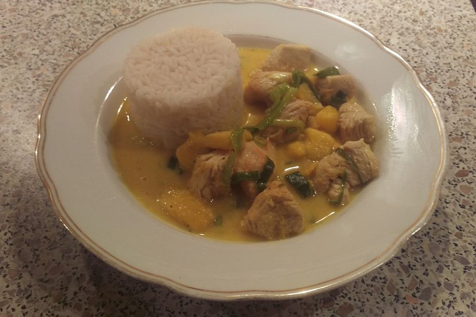 Putencurry mit Mango