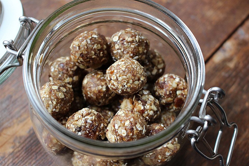 Raw Energy Balls