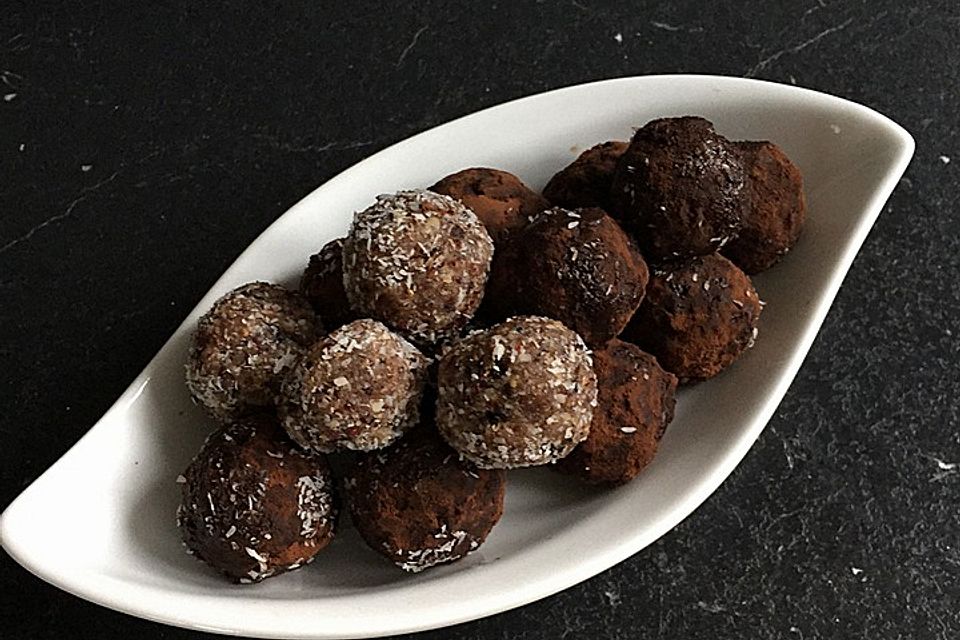 Raw Energy Balls