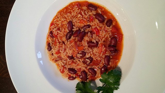 Reistopf mit Kidneybohnen, Paprika und Tomaten von Sivacasa Reistopf mit Kidneybohnen, Paprika und Tomaten von Sivacasa