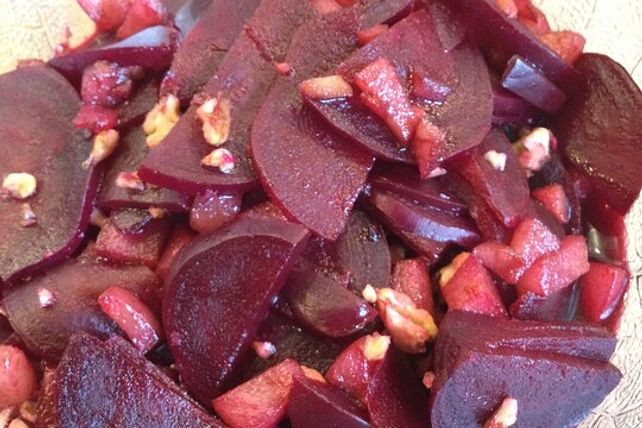 Rote Beete mit Nashi-Birnen, Ingwer und Walnüssen von Barb27| Chefkoch