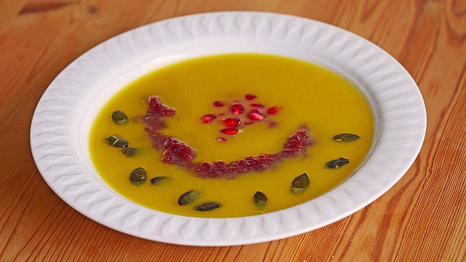 Cranberry-Granatapfel-Püree zu Kürbissuppe von ars_vivendi Cranberry-Granatapfel-Püree zu Kürbissuppe von ars_vivendi