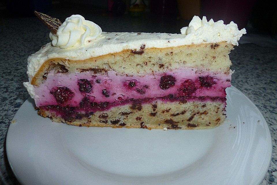 Brombeer-Stracciatella-Torte