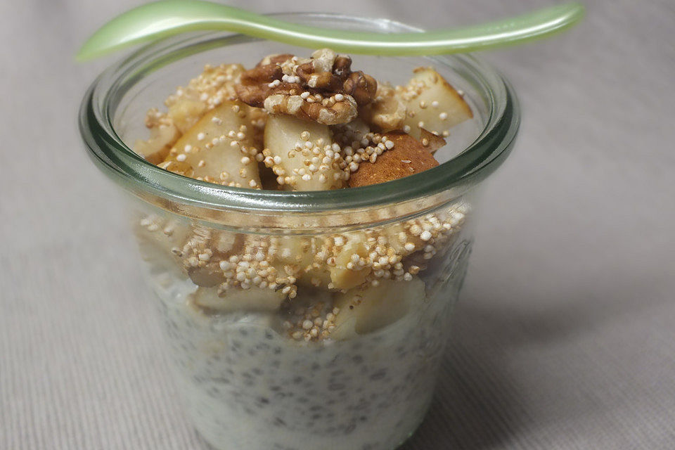 Chia-Samen-Pudding mit Obst