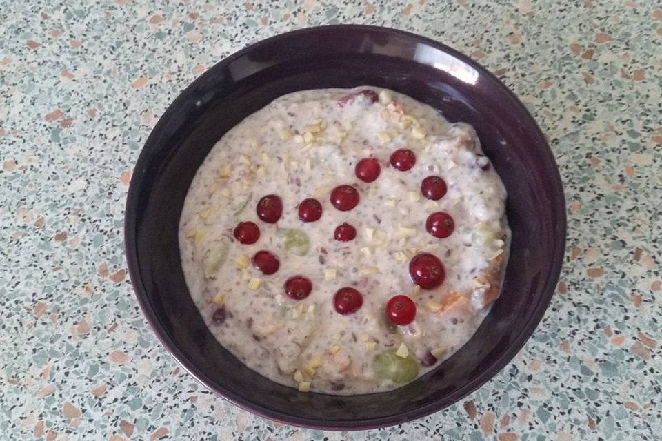 Chia-Samen-Pudding mit Obst