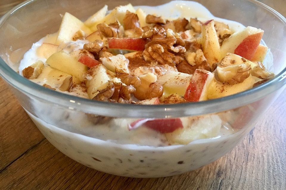 Chia-Samen-Pudding mit Obst