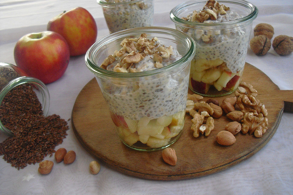 Chia-Samen-Pudding mit Obst