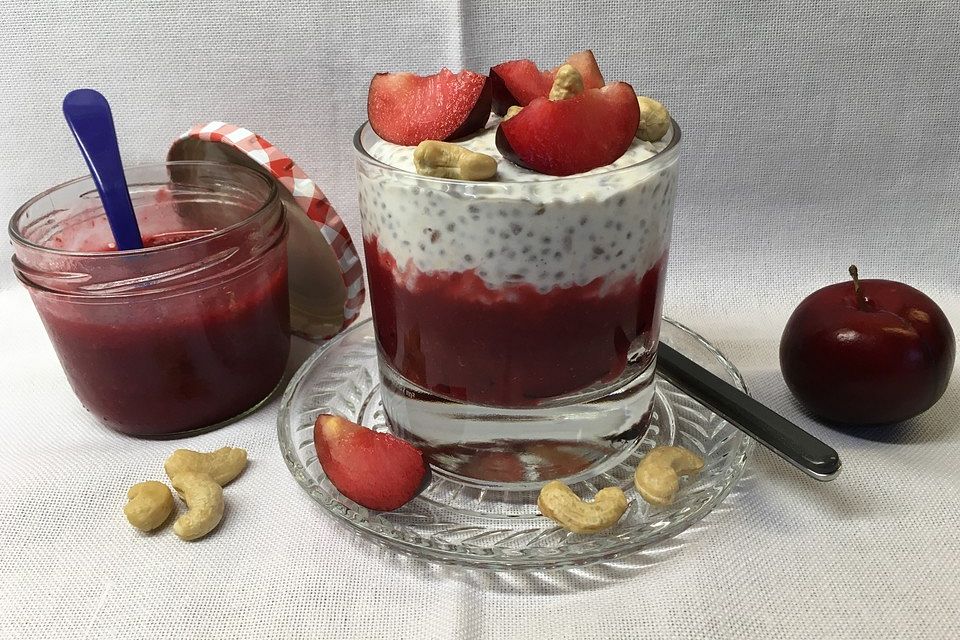 Chia-Samen-Pudding mit Obst