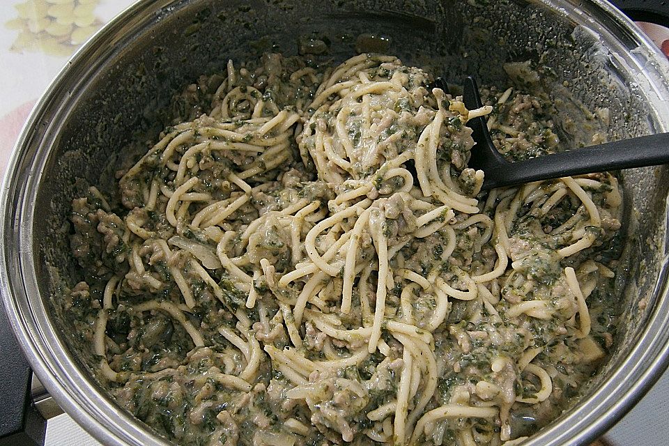 Hackfleischspinatsauce