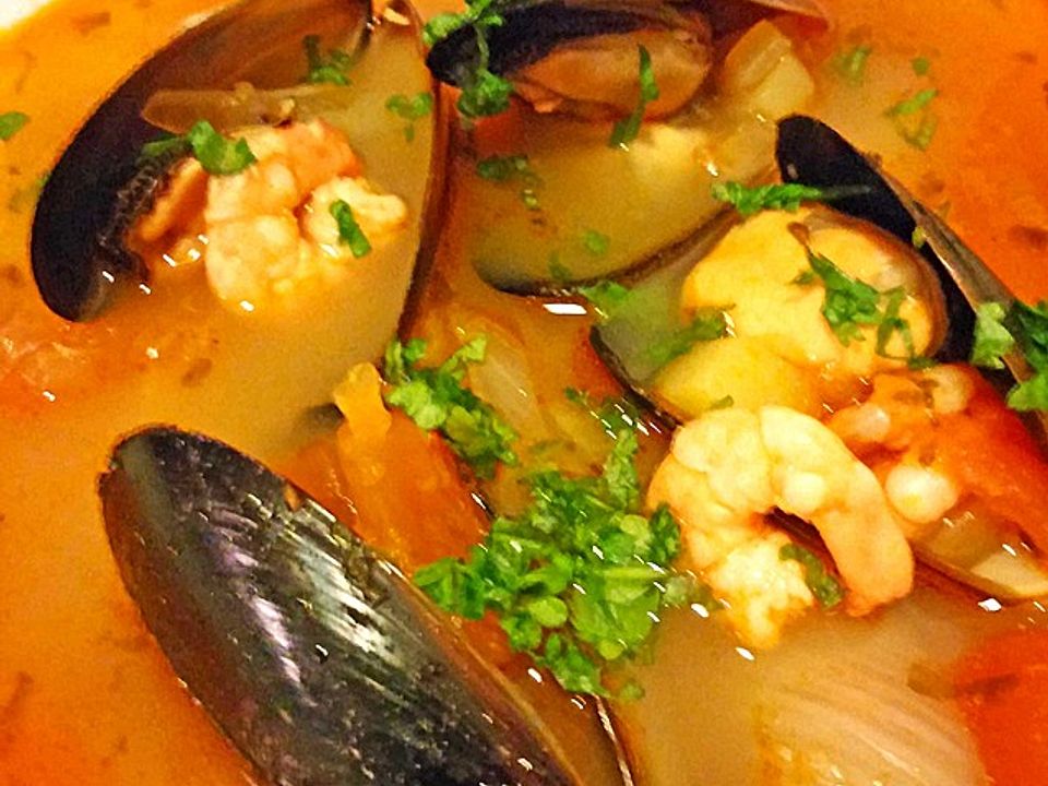 Suppe mit Meeresfrüchten und Fenchel von smrt| Chefkoch