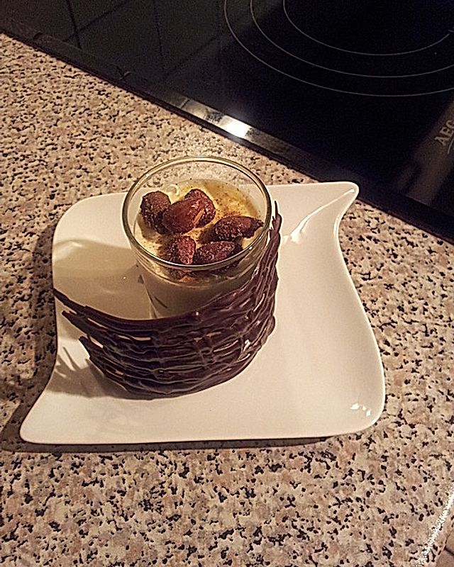Bratapfel-Panna-Cotta-Dessert im Glas