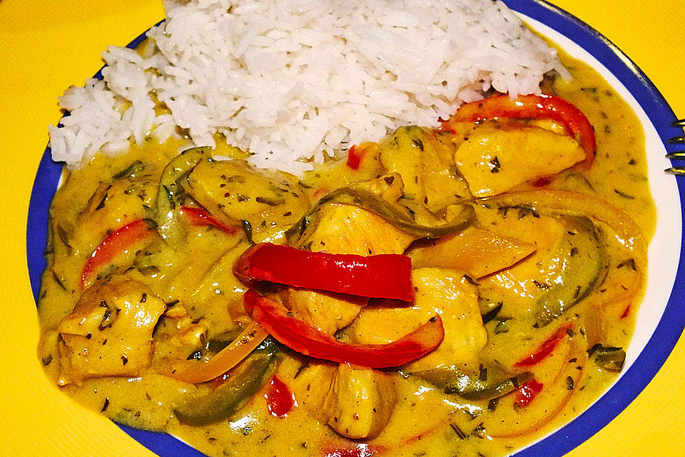 Hähnchengulasch mit Kokosmilch, Sherry und Curry