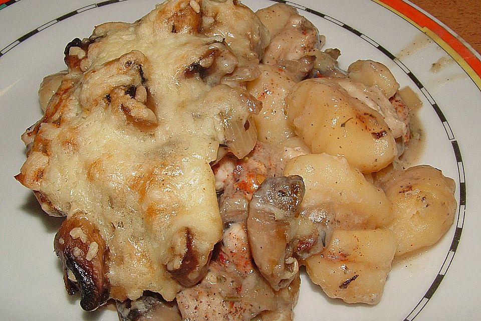 Auflauf mit Gnocchi, Pute und Champignons