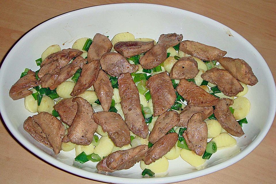 Auflauf mit Gnocchi, Pute und Champignons