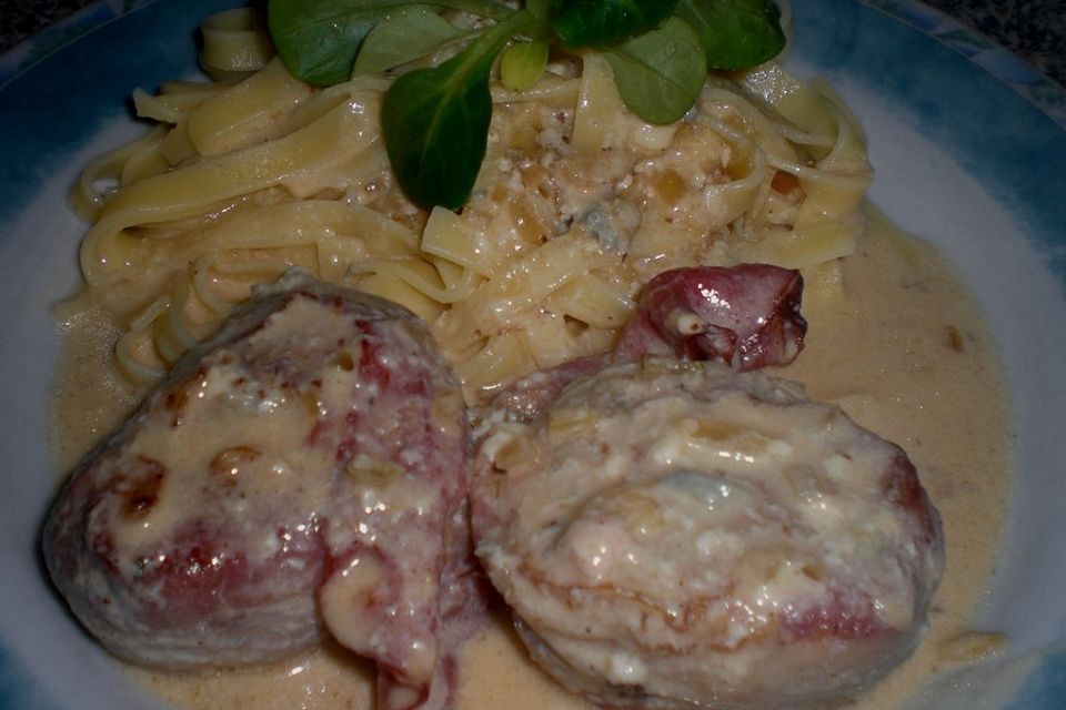 Schweinefilet mit Gorgonzola-Weißwein-Sauce