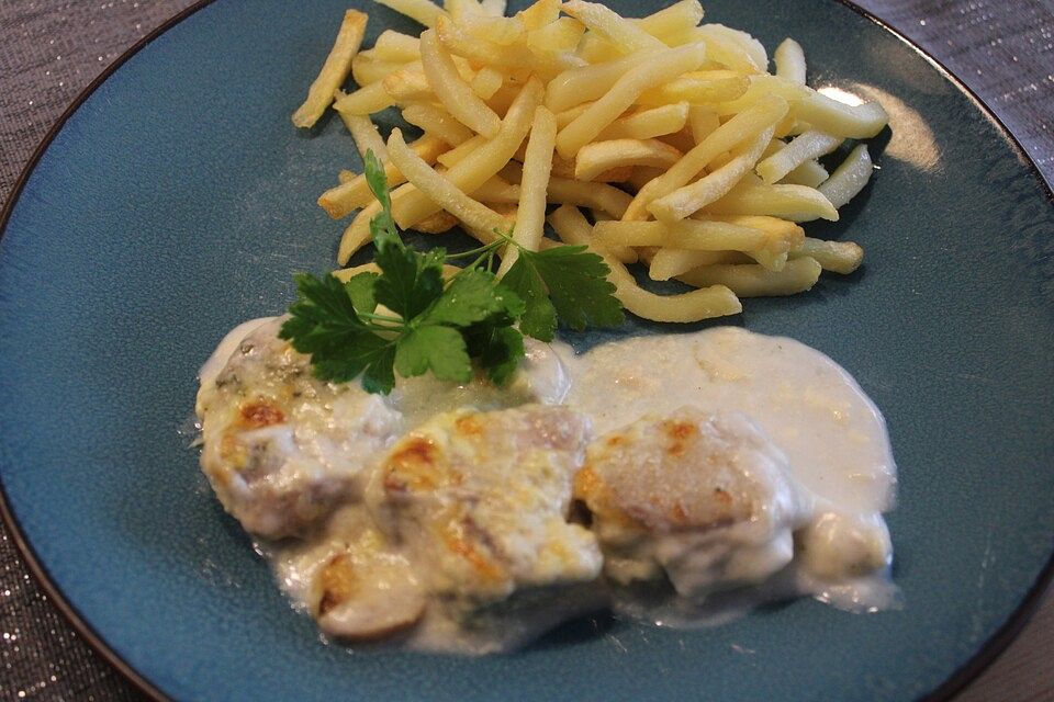 Schweinefilet mit Gorgonzola-Weißwein-Sauce