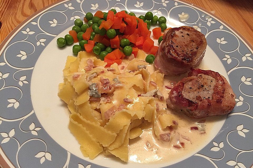 Schweinefilet mit Gorgonzola-Weißwein-Sauce