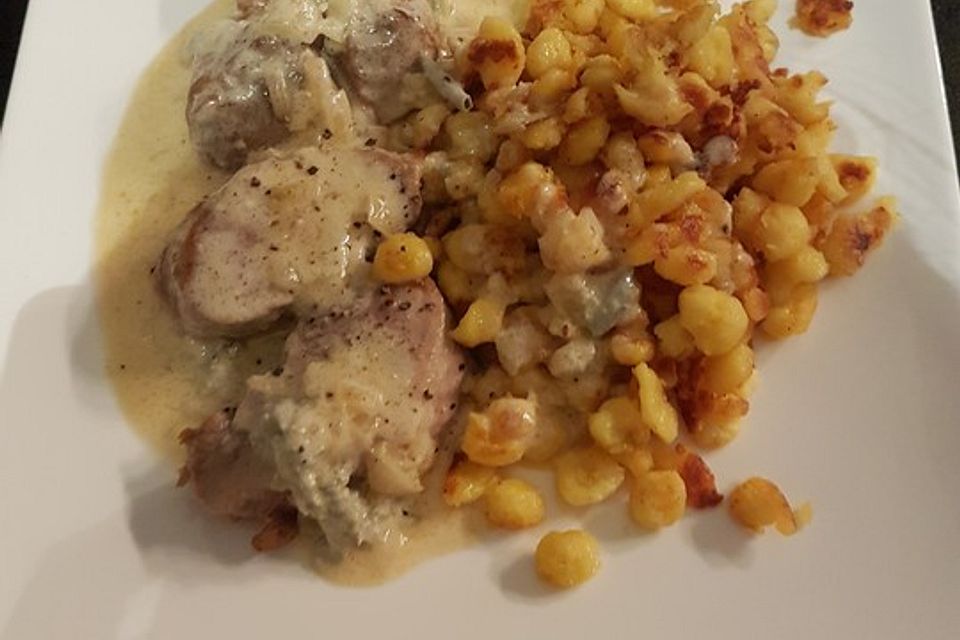 Schweinefilet mit Gorgonzola-Weißwein-Sauce