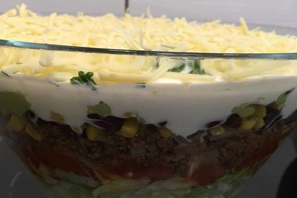 Mexikanischer Schichtsalat