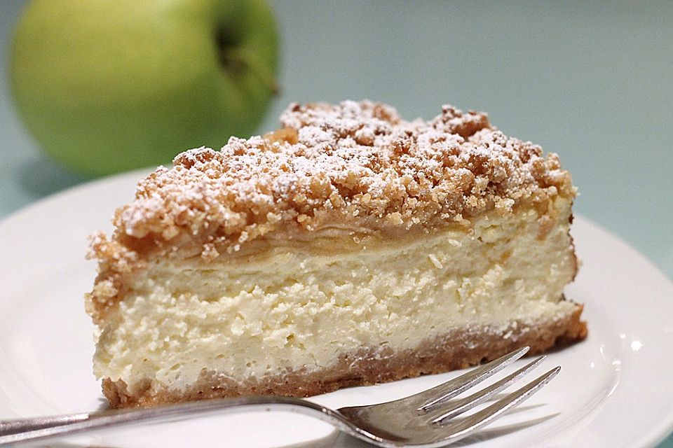 Apple-Crumble-Cheesecake