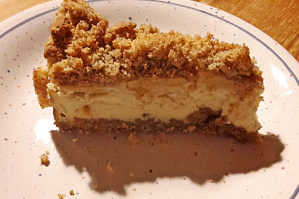 Apple-Crumble-Cheesecake