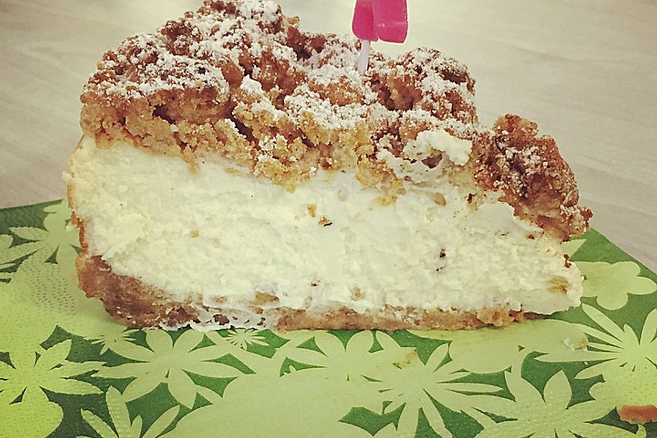 Apple-Crumble-Cheesecake