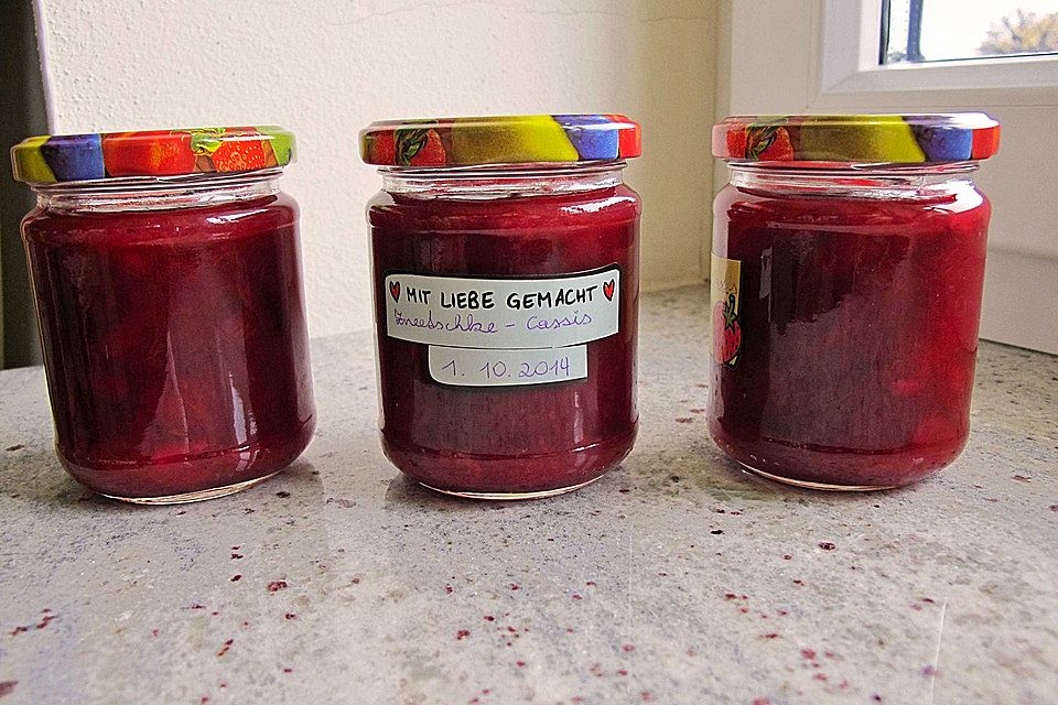 Zwetschgen-Cassis-Marmelade