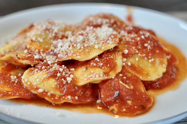 Hausgemachte Ravioli mit feiner Tomatensoße von Boritz| Chefkoch