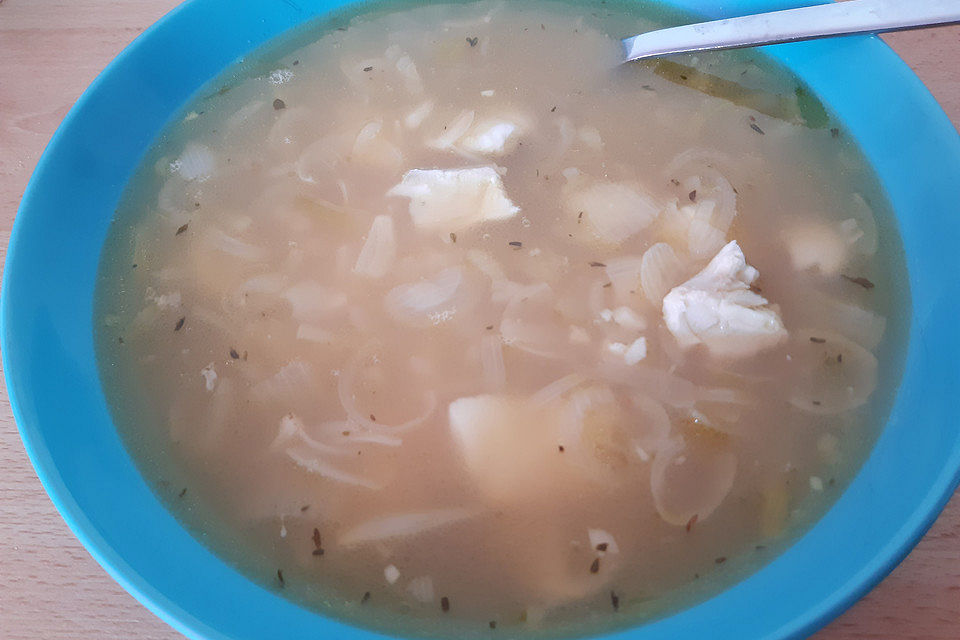 Zwiebel-Fisch-Suppe