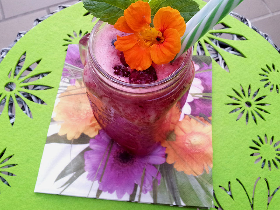 Erfrischender Beeren-Smoothie von xxXBackteufelXxx| Chefkoch