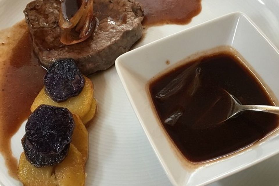 Rinderfilet mit Schalotten-Balsamico-Sauce