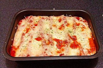 Frischkäse-Gemüse-Canneloni in Tomatensauce