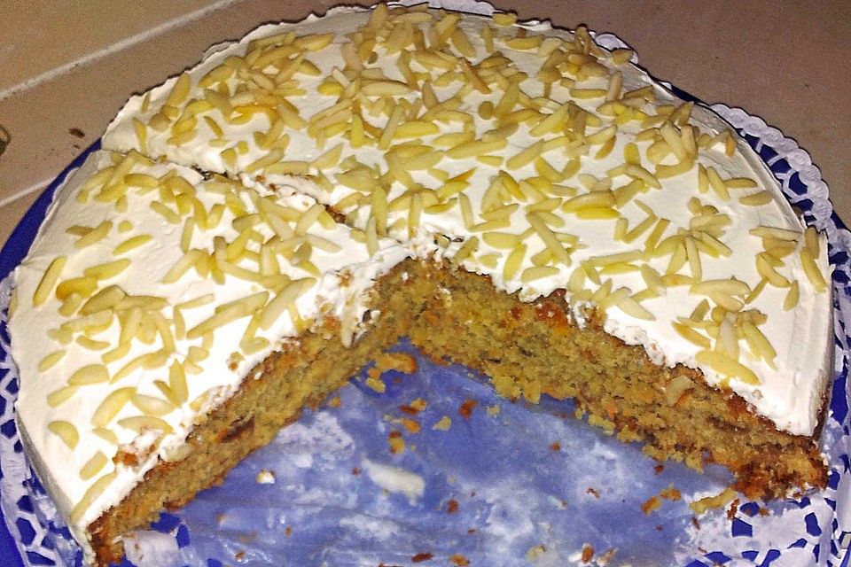 Carrot Cake mit Frischkäse Icing