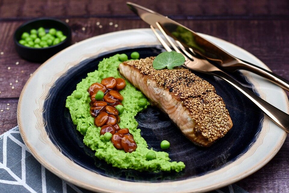 Lachsfilet mit Sesam-Wasabi-Kruste