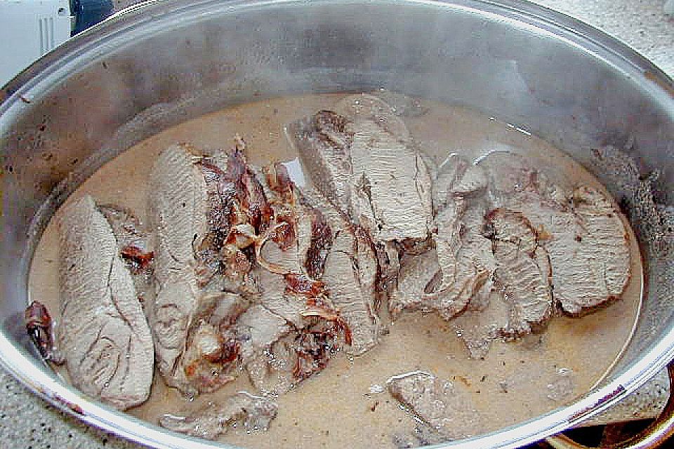 Rehkeule in Johannisbeersauce