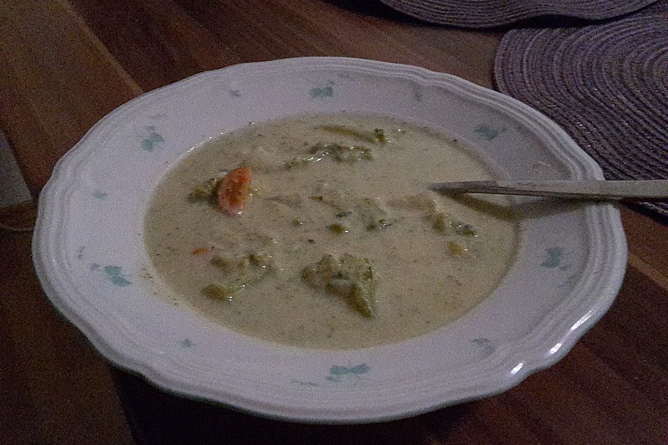 Tottis Brokkoli-Kohlrabi-Cremesuppe