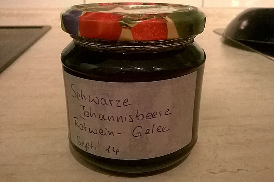 Schwarze Johannisbeere-Rotweingelee