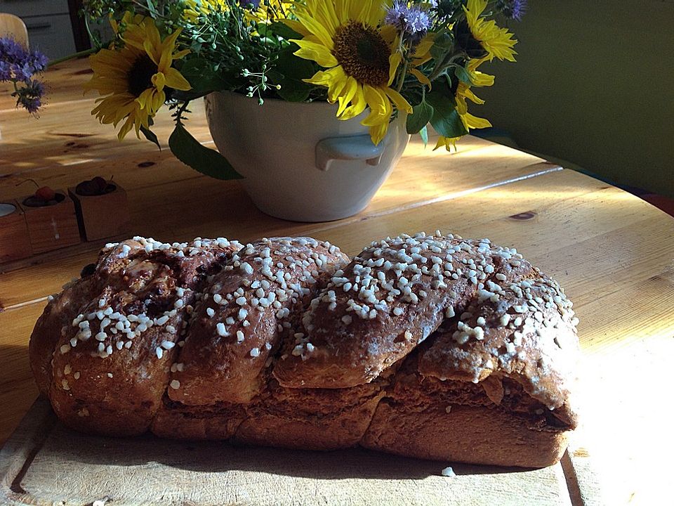 Nusszopf mit Walnüssen und Marzipan von Hefezöpfle123 | Chefkoch